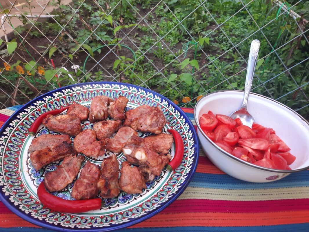 Идеальный шашлык: искусство маринования и гриля