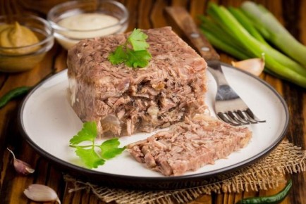 Определение стоимости любимого новогоднего холодца