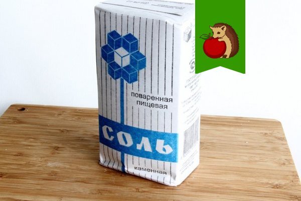 Соль на огороде: полезности, опасности и альтернативы