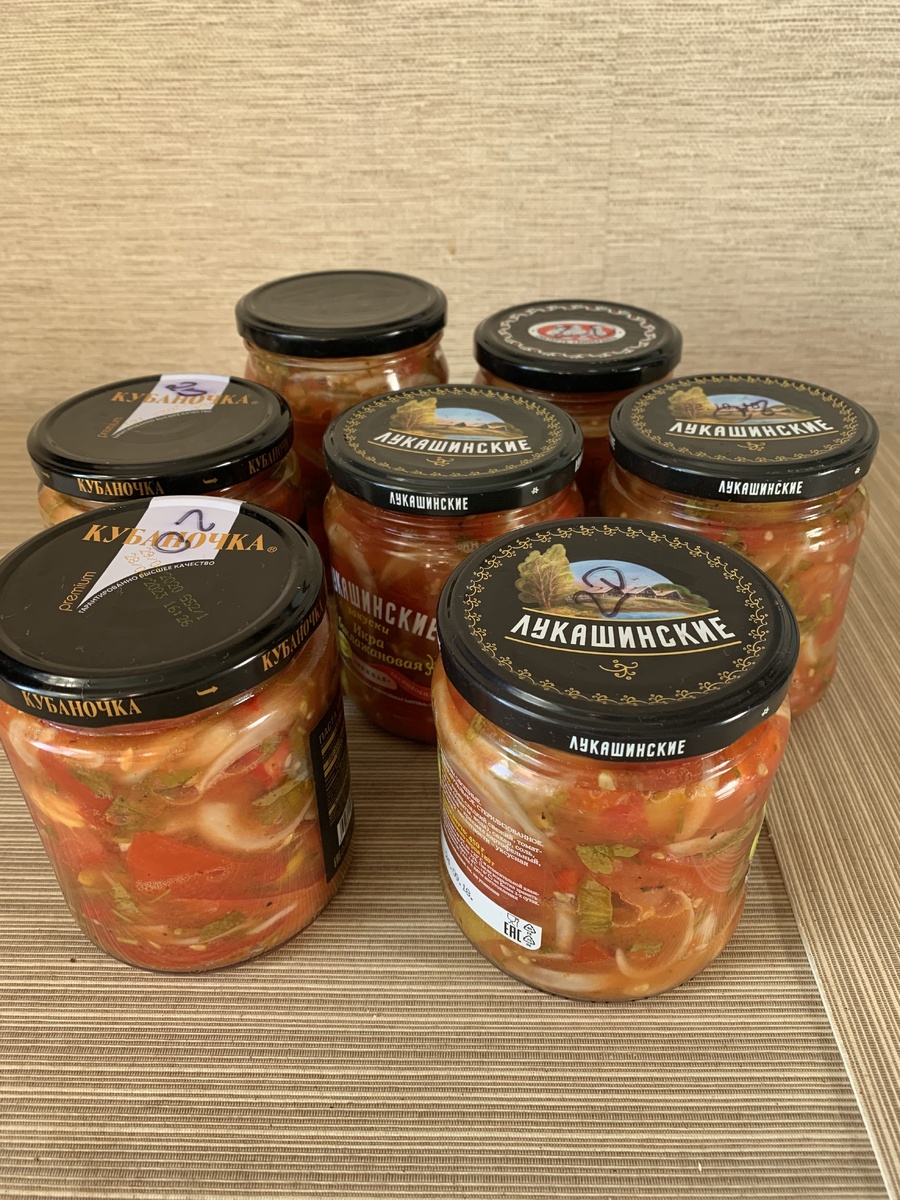 Простой и вкусный салат из помидоров на зиму