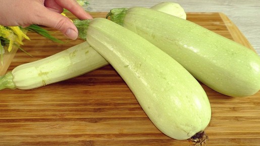 Пять незаменимых товаров из Wildberries и аппетитный рецепт оладий из кабачков