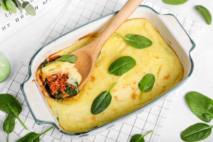 Пастуший пирог с растительным мясом и шпинатом