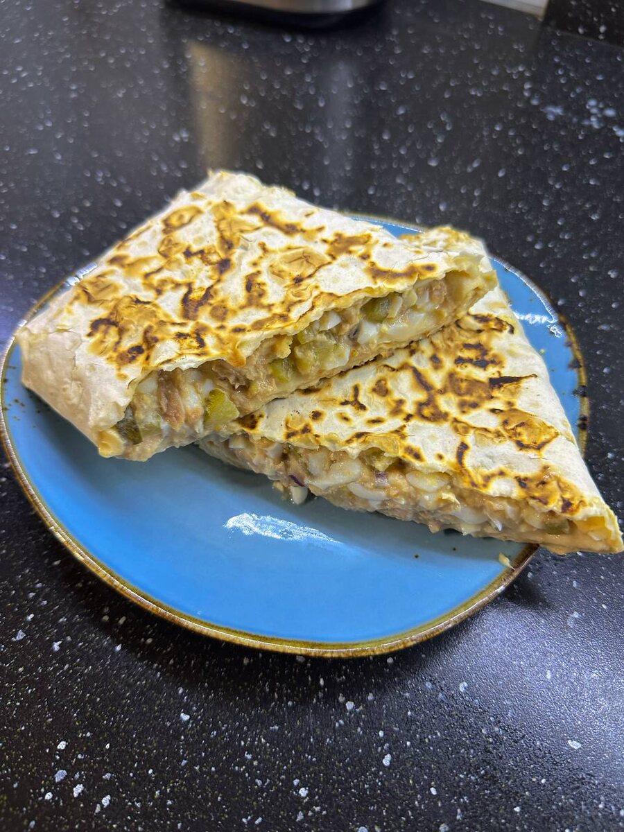 Вкусный и питательный белковый ролл с тунцом для энергичного утра