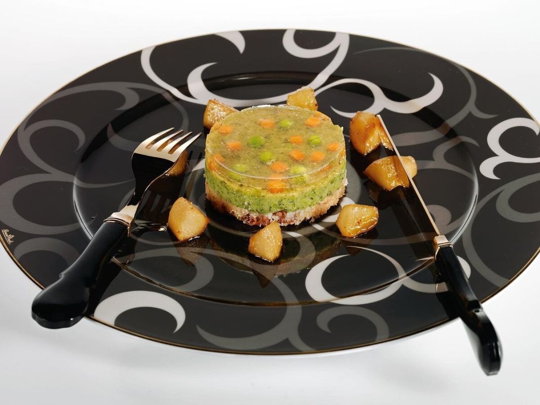 Необычный торт из зеленого горошка и мяты