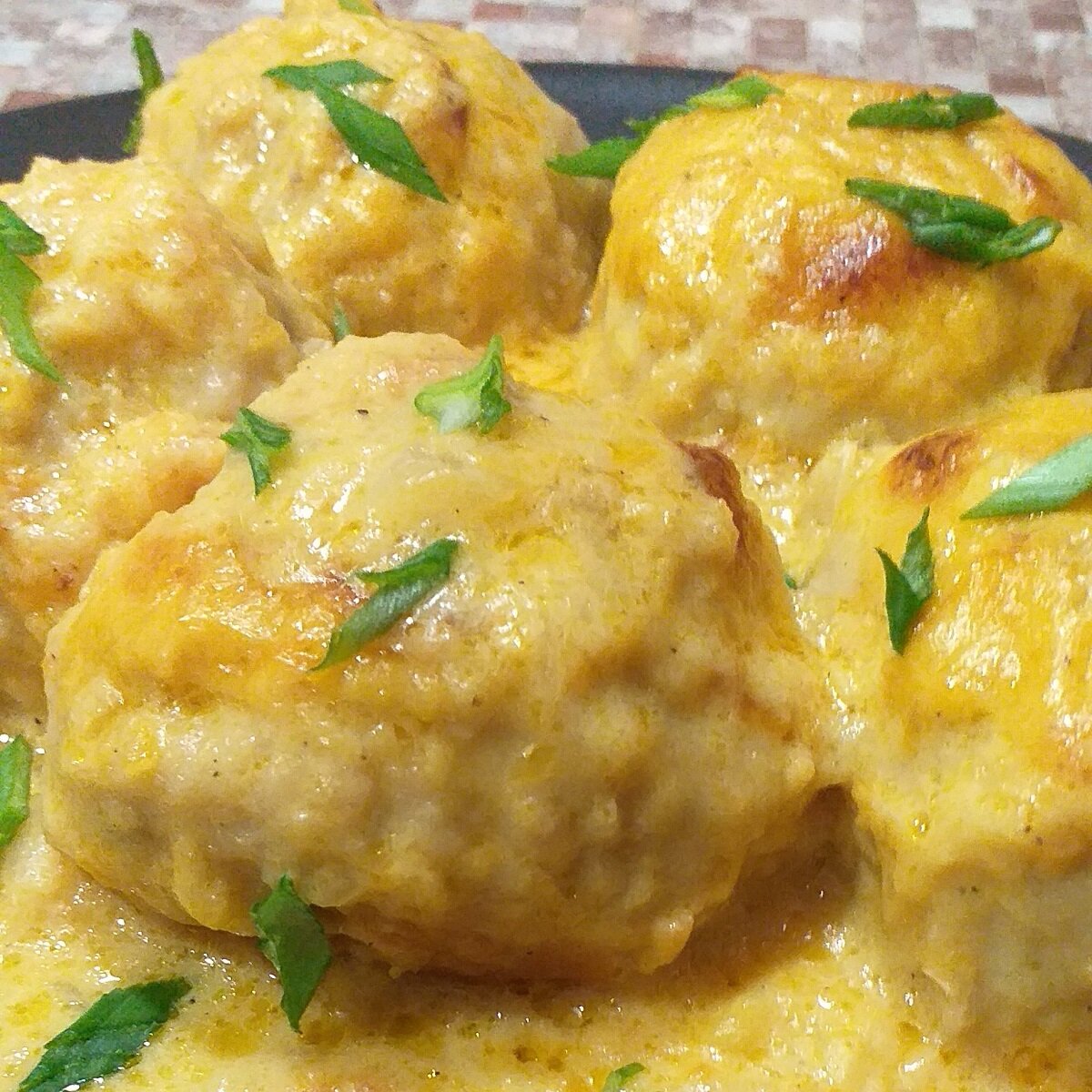 Рыбные тефтели с консервированной кукурузой