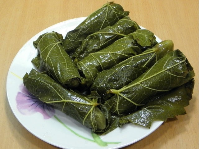 Маринованные огурцы в виноградных листьях: уникальный рецепт для гурманов