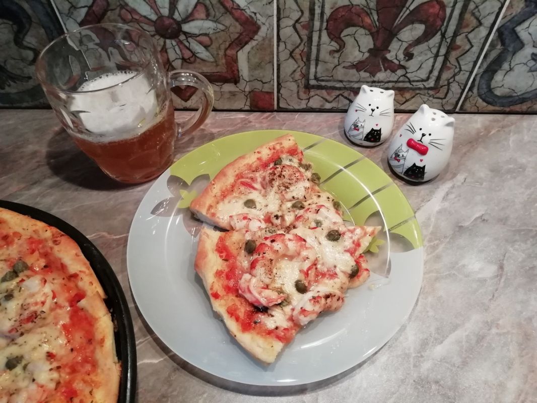 Пикантная пицца с лангустинами: как удивить на празднике