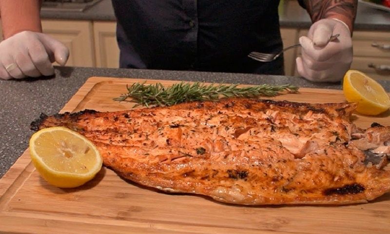 Открываем старинный способ приготовления рыбы, который удивит даже гурманов