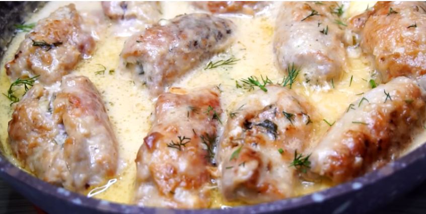 Удивительное блюдо: рулетики из мяса с нежной начинкой и аппетитным соусом