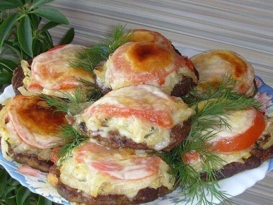 Вкусная печень с овощами: просто и быстро