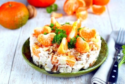 Праздничные салаты: новинки, которые удивят ваших гостей