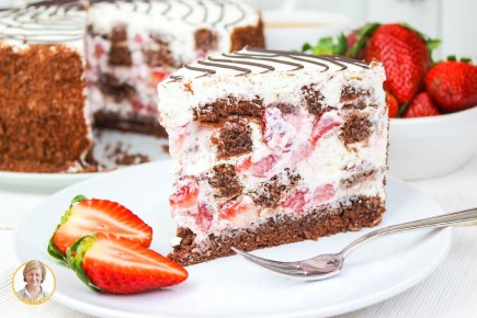 Летний торт Панча с клубникой: воздушная сказка для гурманов