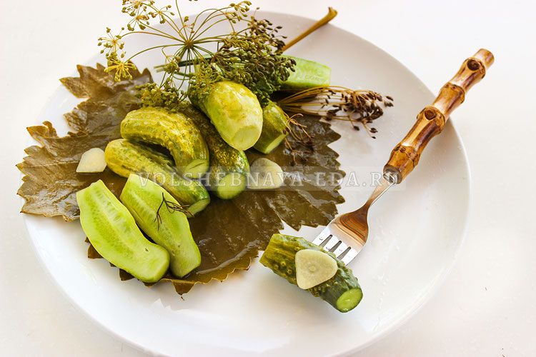 Освежающие малосольные огурцы, готовые всего за два дня