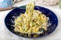 Фетучини в шпинатном соусе с куриным филе: новое блюдо для романтического ужина
