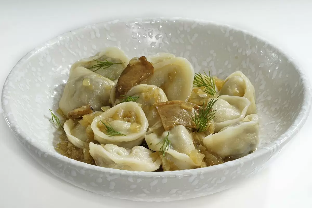 Как приготовить вкусные постные пельмени с грибами и картошкой