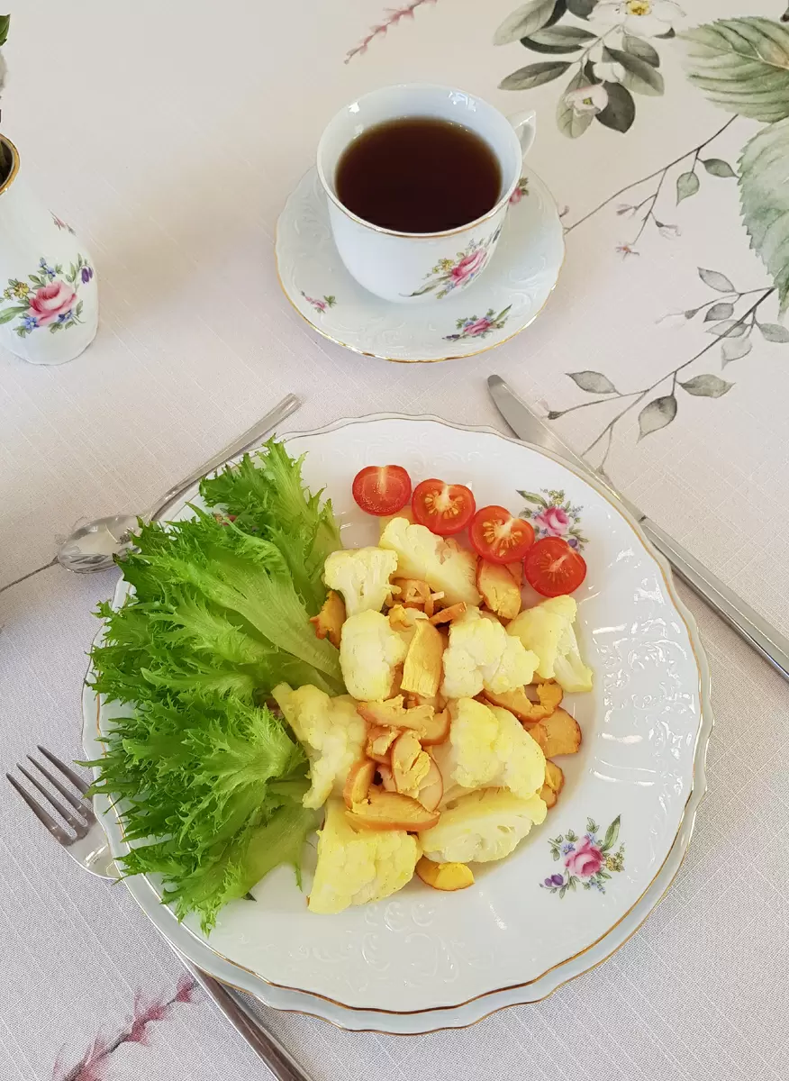 Цветная капуста с копчёной курицей: лёгкость и аромат на вашей кухне