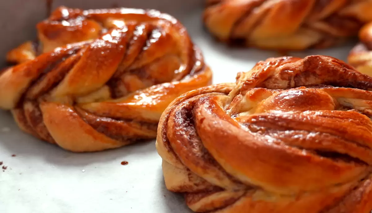 Булочки с корицей: как создать уютный аромат дома