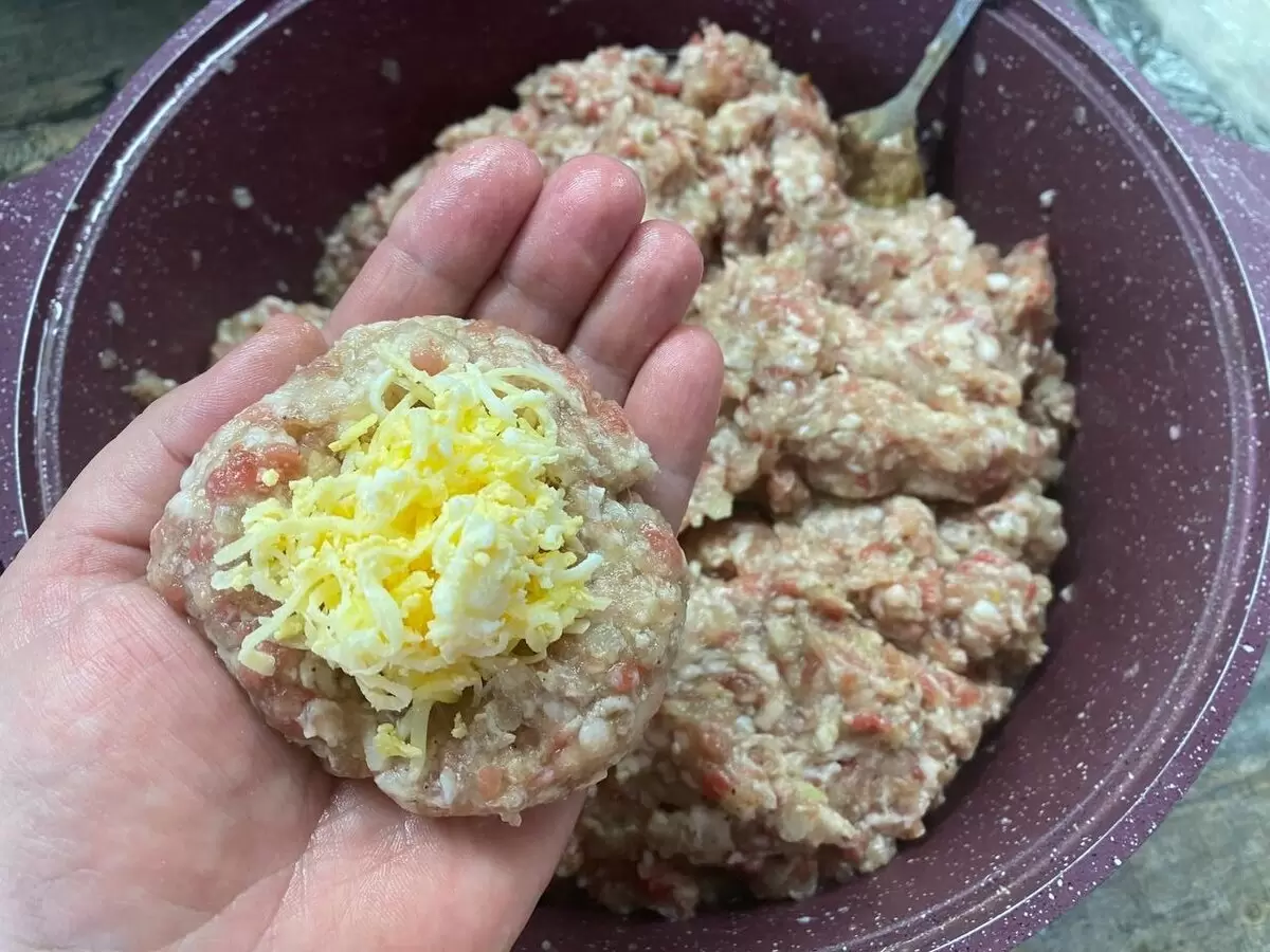 Секреты идеальных мясных зраз: как избежать провала на сковороде