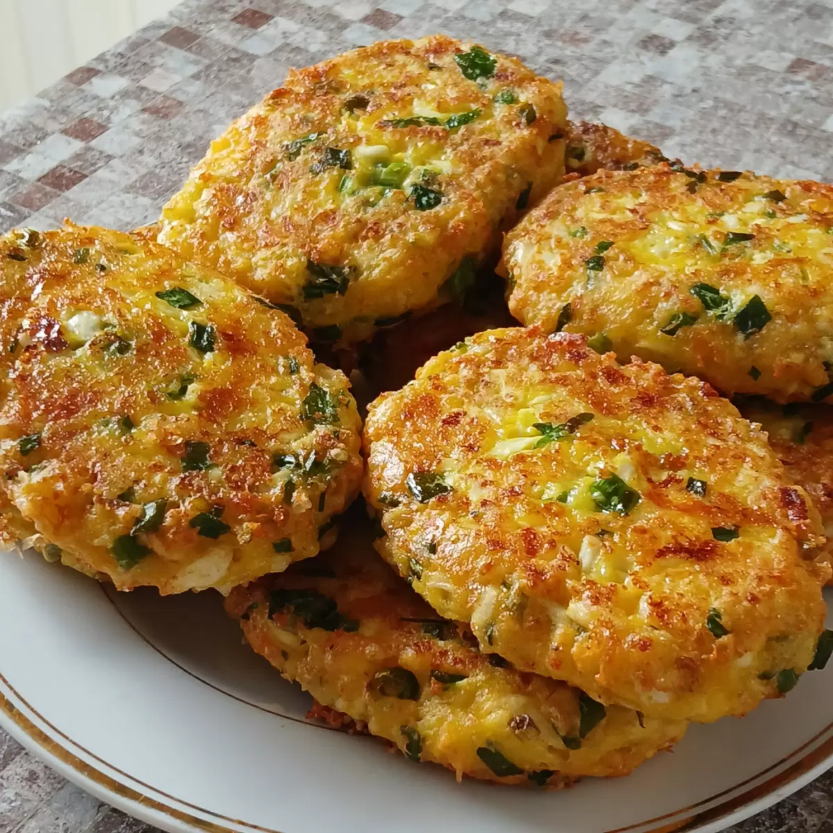 Нежные белковые котлеты: вкусный подход к здоровому питанию