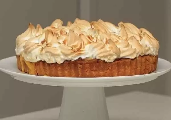 Яблочный пирог с кокосовой меренгой: идеальное сочетание вкусов для уютных вечеров