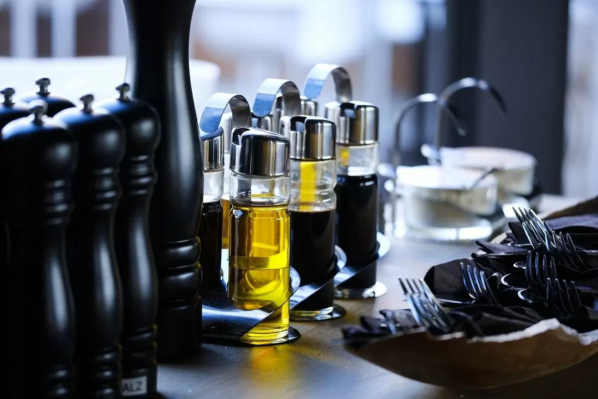 Уксус: разнообразие вкусов и применения в кулинарии