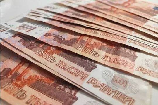 Женщины становятся главными финансистами: новое исследование об оплате в ресторанах