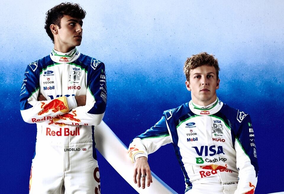 Команда Visa Cash App Racing Bulls представила новую экипировку на 2026 год